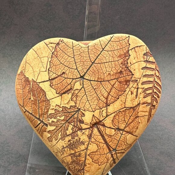 VTG Malabar Pottery Heart-Shaped Wall Pocket Vase - Picture 5 of 13